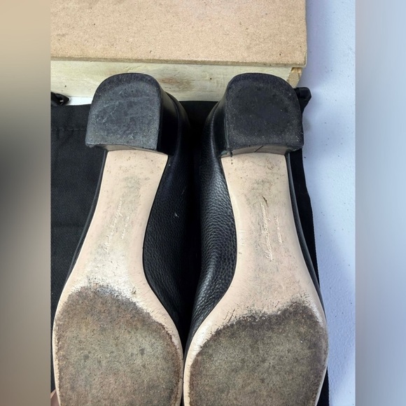 Salvatore Ferragamo Pumps, Size 7 - Picture 12 of 15